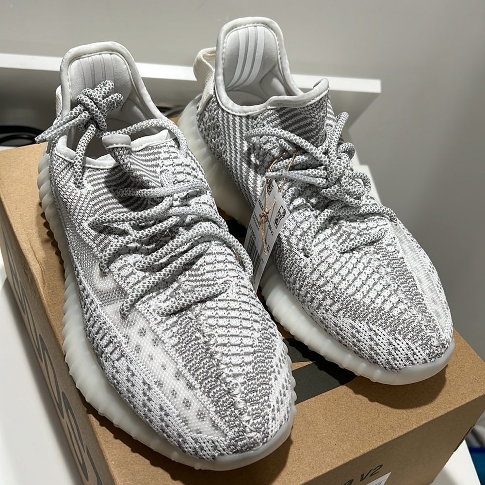 Yeezy 350 V2